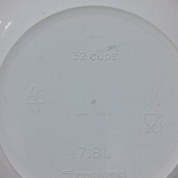 10 pc. -32 C. bowl, pastry sheet, & vtg 8 pc. Utensil Set in Yellow and Orange - Picture 6 of 11